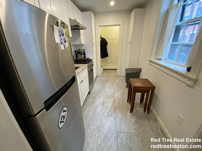 49 Grove St unit A, Boston, MA 02114 - photo 5