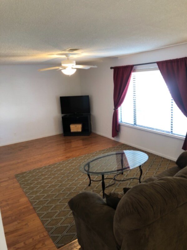 3224 Longford Way, Las Vegas, NV 89121 - photo 2