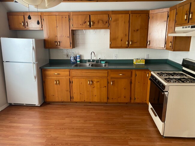 166 Newland Ave unit 6, Woonsocket, RI 02895 - photo 2