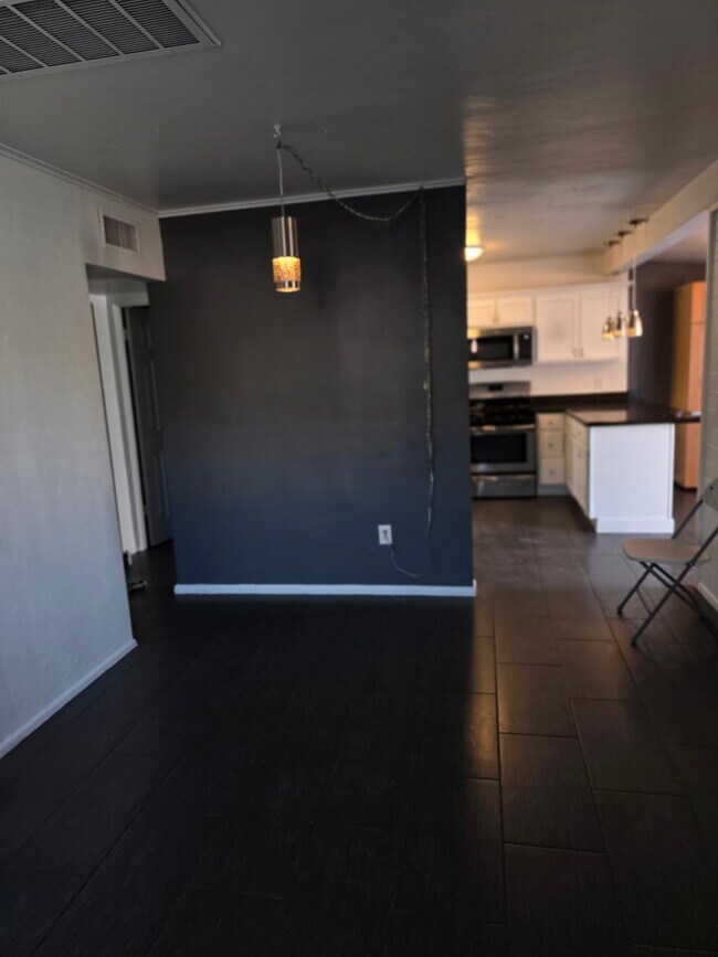 1320 W Sahuaro Dr unit 3, Phoenix, AZ 85029 - photo 2