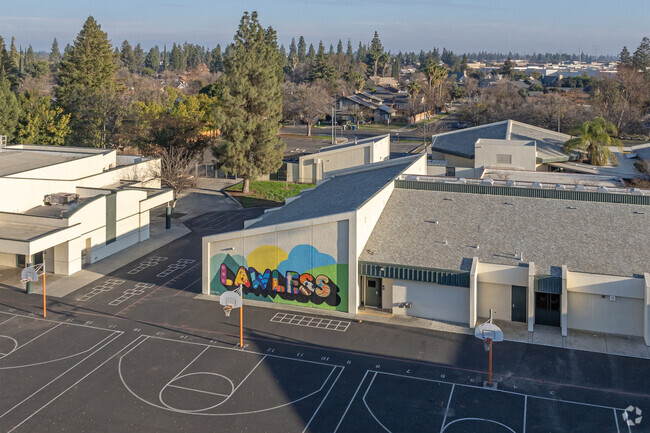 Lawless Elementary School is located in a quiet area in Fresno.