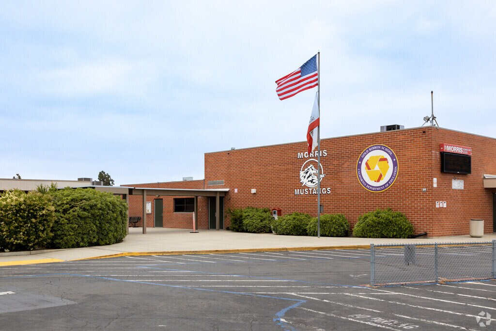 Juliet Morris Elementary School in Cypress 'Home of the Mustangs'