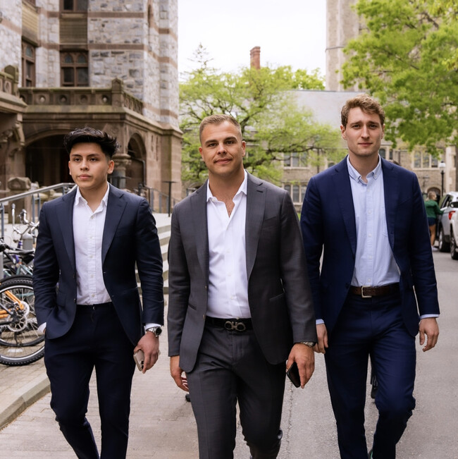 Agent Photo