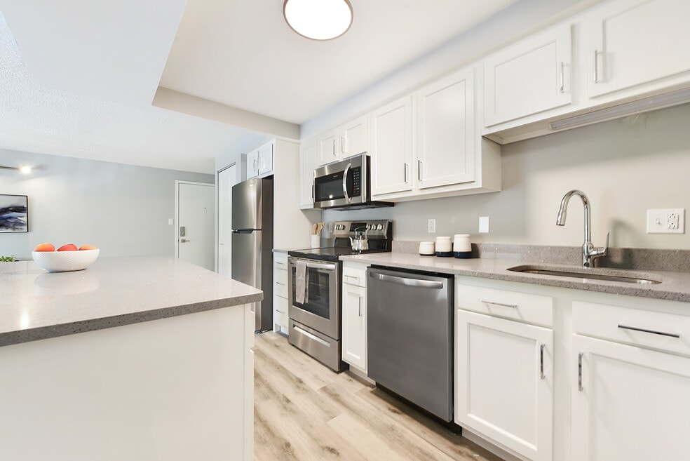 OakWood Park -- No up-front security deposit required!, Oakdale, PA 15071 - photo 1