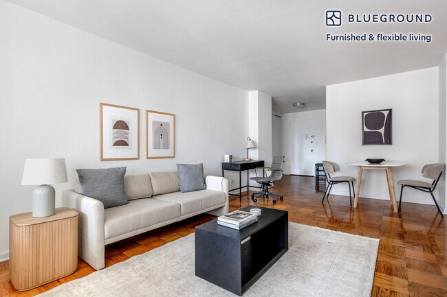 315 E 86th St unit FL18-ID1326, New York, NY 10028 - photo 4
