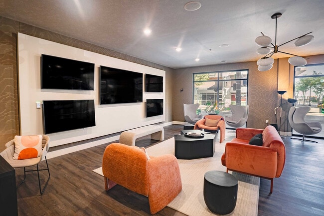 Gateway Lofts Cincinnati, Cincinnati, OH 45219 - photo 4