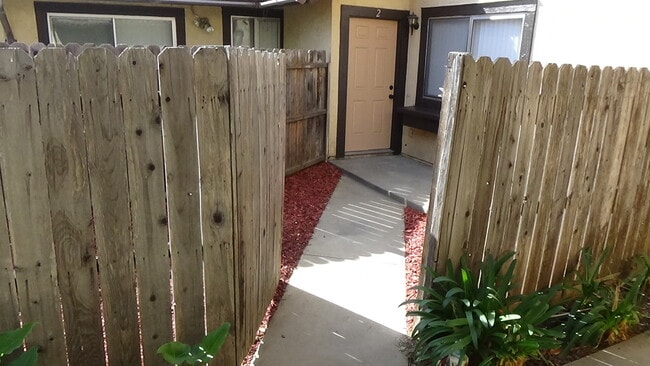 701 Summerwood Ln, Lompoc, CA 93436 - photo 4