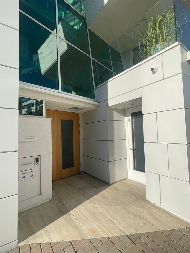 5111 Ocean Front Walk unit 4, Marina Del Rey, CA 90292 - photo 4