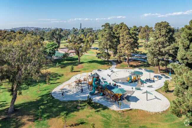 The Recreation Park neighborhood is named after the 200-acre community facility.