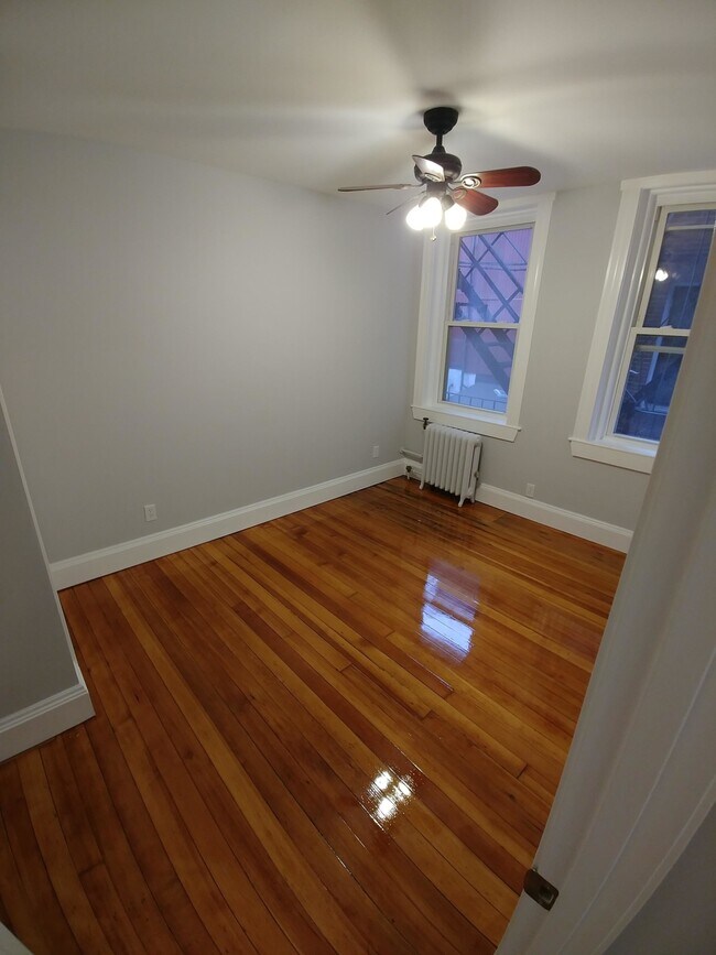 224 Hanover St unit 2, Boston, MA 02113 - photo 7