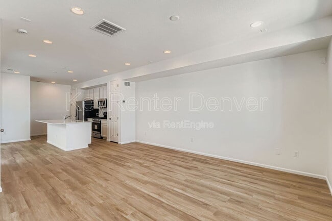 6601 N Netherland St, Aurora, CO 80019 - photo 4