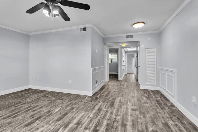 5850 18th St N unit 11, Saint Petersburg, FL 33714 - photo 6