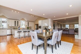 27 Gammons Rd, Waban, MA 02468