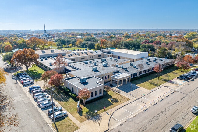 Burks Elementary School has a student-teacher ratio is 11:1.