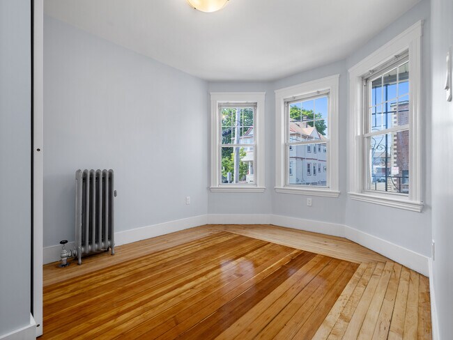 16 Windsor Rd, Medford, MA 02155 - photo 3