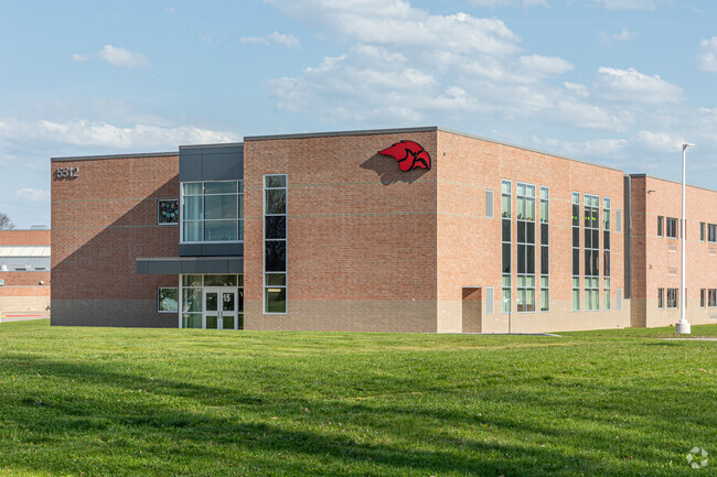 Cedar Springs High School has a student teacher ratio of 23 to 1.