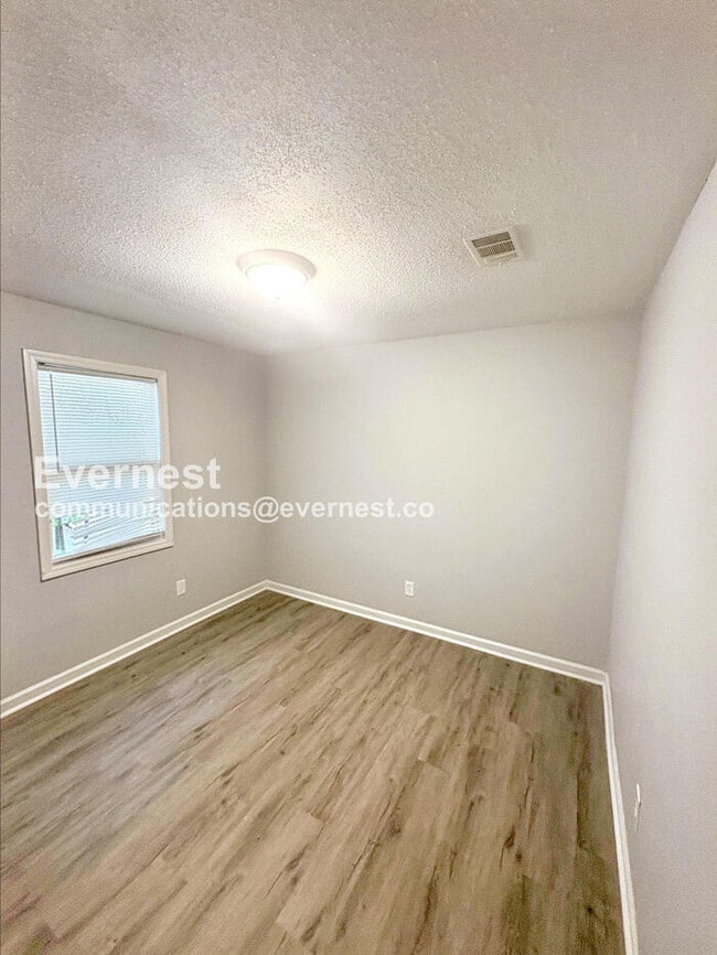 727 W Creek Cir, Monroe, GA 30655 - photo 7