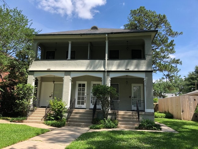 Spacious Beautiful Historic Garden District 1