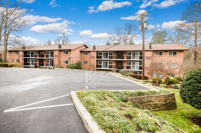 The Glen at Kensington, Kensington, MD 20895 - photo 6