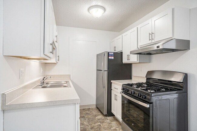 Apple Ridge Apartments, Walker, MI 49534 - photo 7