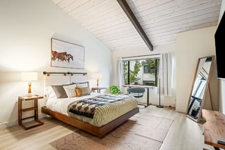 140 Sand Hill Cir, Menlo Park, CA 94025