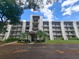 9430 Poinciana Place, Davie, FL 33324
