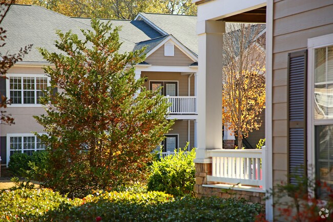 Lullwater at Bass | Luxury Apartment Homes Located in Macon, GA, Macon, GA 31210 - photo 6