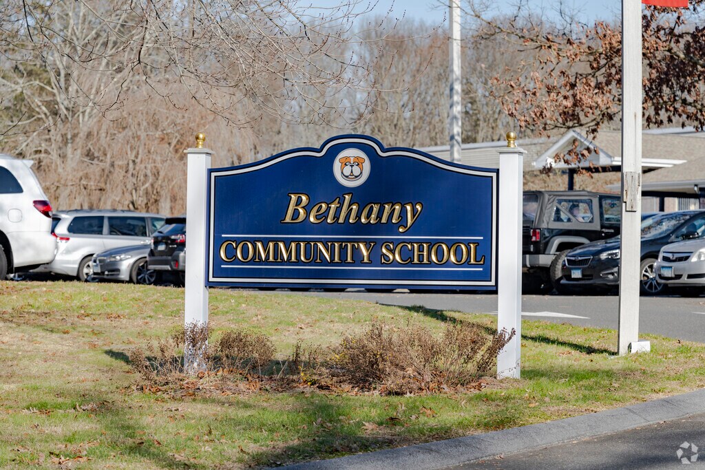 Welcome to the Bethany Community School in Woodbridge, CT.