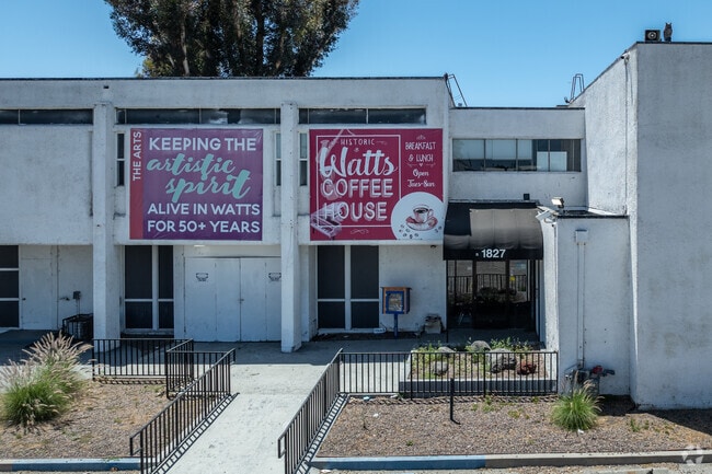 College Bridge Academy offers dual enrollment programs with local colleges.