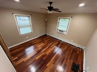 4 Haide Place Unit Apartment, East Islip, NY 11730