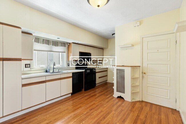 46 Bromfield Rd unit 1, Somerville, MA 02144 - photo 3