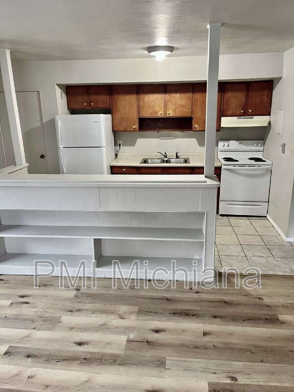 2012 Lathrop St, South Bend, IN 46628 - photo 3