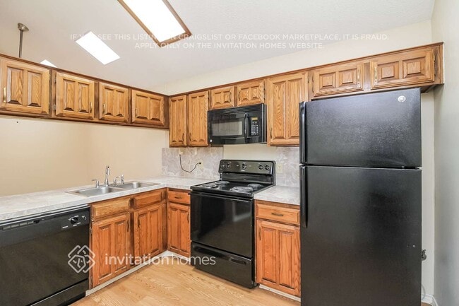 3703 Clover Hill Ln, Carrollton, TX 75007 - photo 5