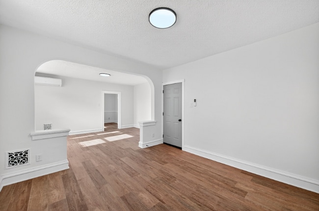 5803 S Kings Highway Blvd unit 2S, St. Louis, MO 63109 - photo 2