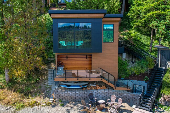 This Cute Contemporary Home has an Unusual Design.