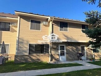 22 E 13th St, Waconia, MN 55387