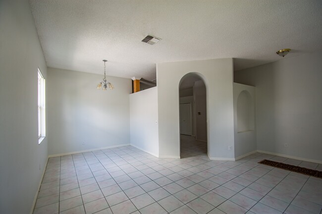 11946 Redbridge Dr, Orlando, FL 32824 - photo 3