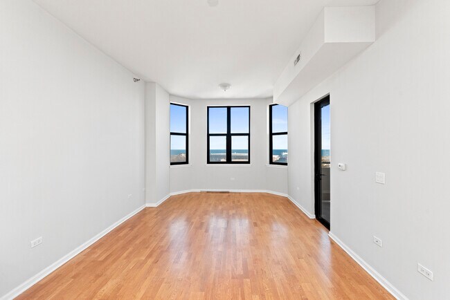Marquee Tower unit P202, Chicago, IL 60605 - photo 4