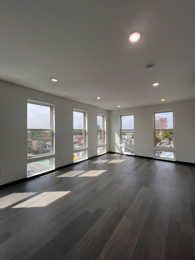 130 Mallory Ave unit 505, Jersey City, NJ 07304 - photo 3