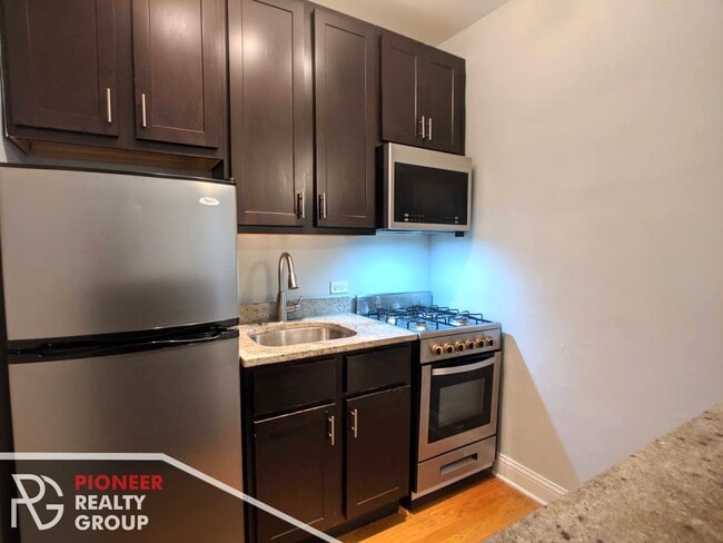 4616 N Paulina St unit 4614-106, Chicago, IL 60640 - photo 7