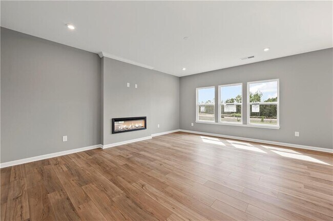 106 Warrior Ct, Hoschton, GA 30548 - photo 5