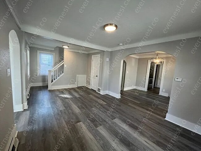 3355 Curwood St, Waterford, MI 48329 - photo 5