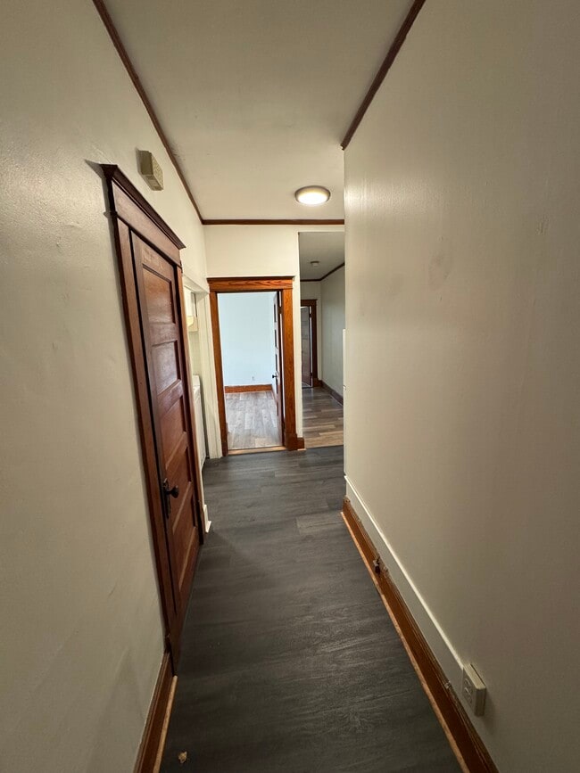 57 Bartlett Ave unit 4, Pittsfield, MA 01201 - photo 3