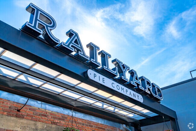 The Railyard Pie Company is in a great location in Downtown Edmond for Faircloud residents.