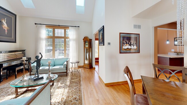 14255 Wedgewood Glens Dr, Orland Park, IL 60462 - photo 2