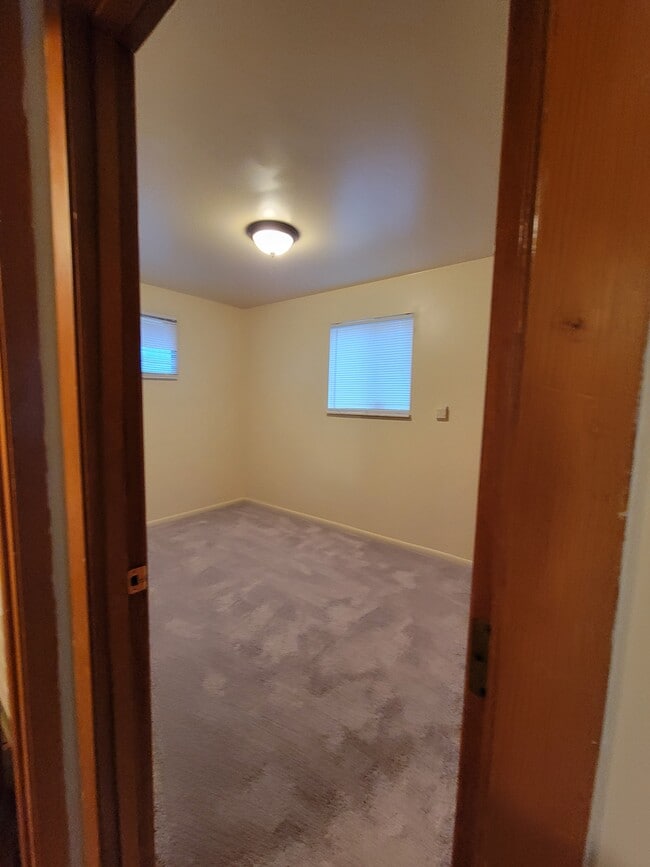 726 NE 68th St unit 718, Gladstone, MO 64118 - photo 6