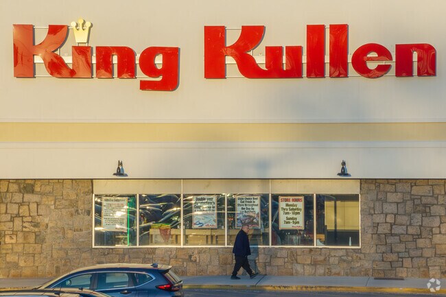 Retailers like King Kullen are easily accessible at the Sunrise Plaza in North Lindenhurst.