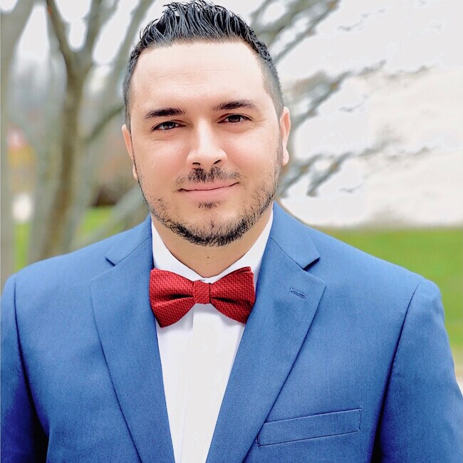 Agent Photo