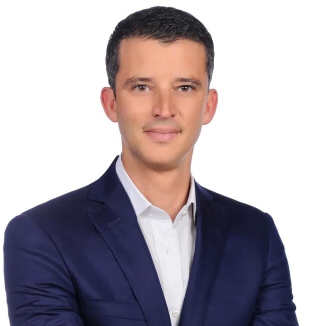 Agent Photo