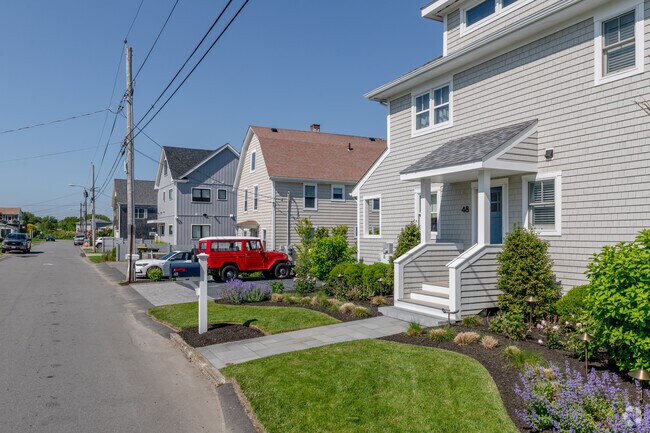 Homes in the Portsmouth neighborhood come in many different sizes and styles.